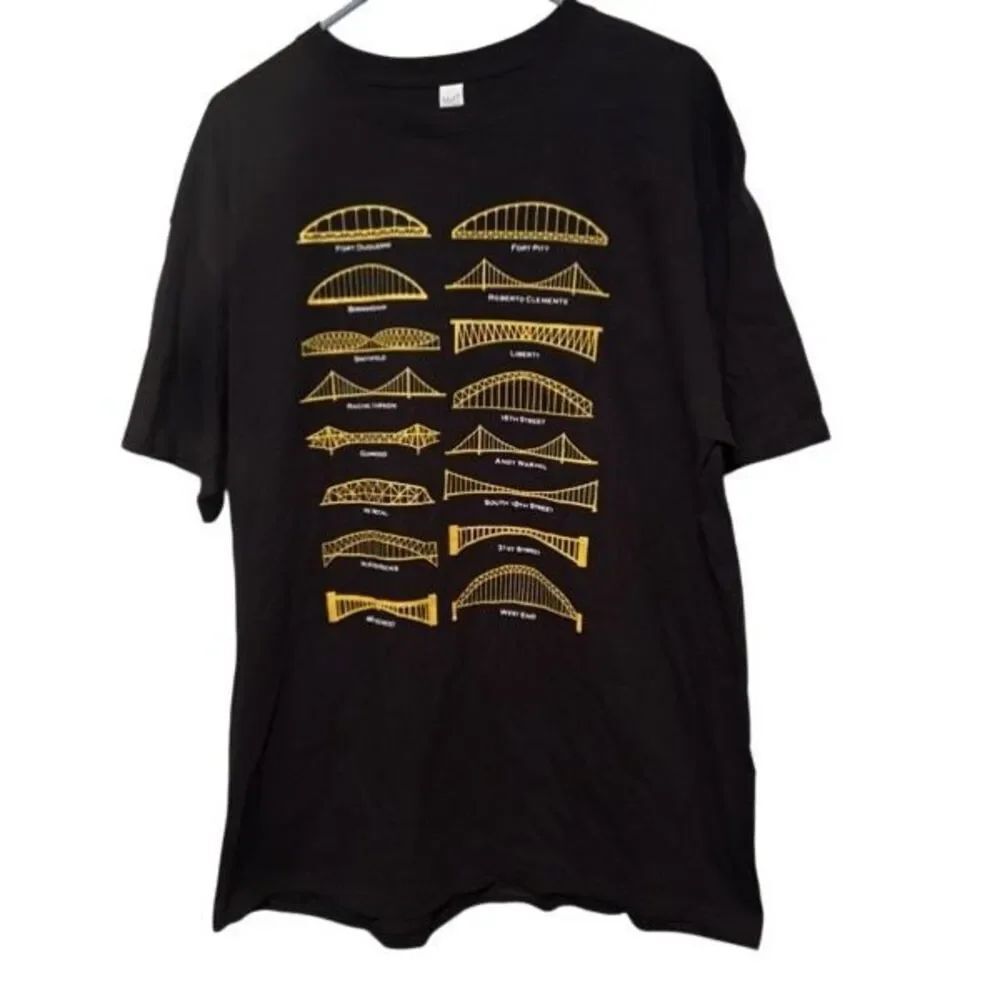 Pittsburgh Pennsylvania Bridges Size Men’s XL T-Shirt